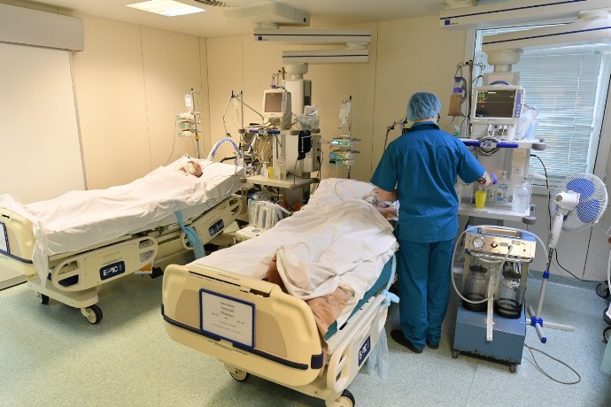 Тольяттинские медики спасли жизнь пациенту с почти полным поражением легких