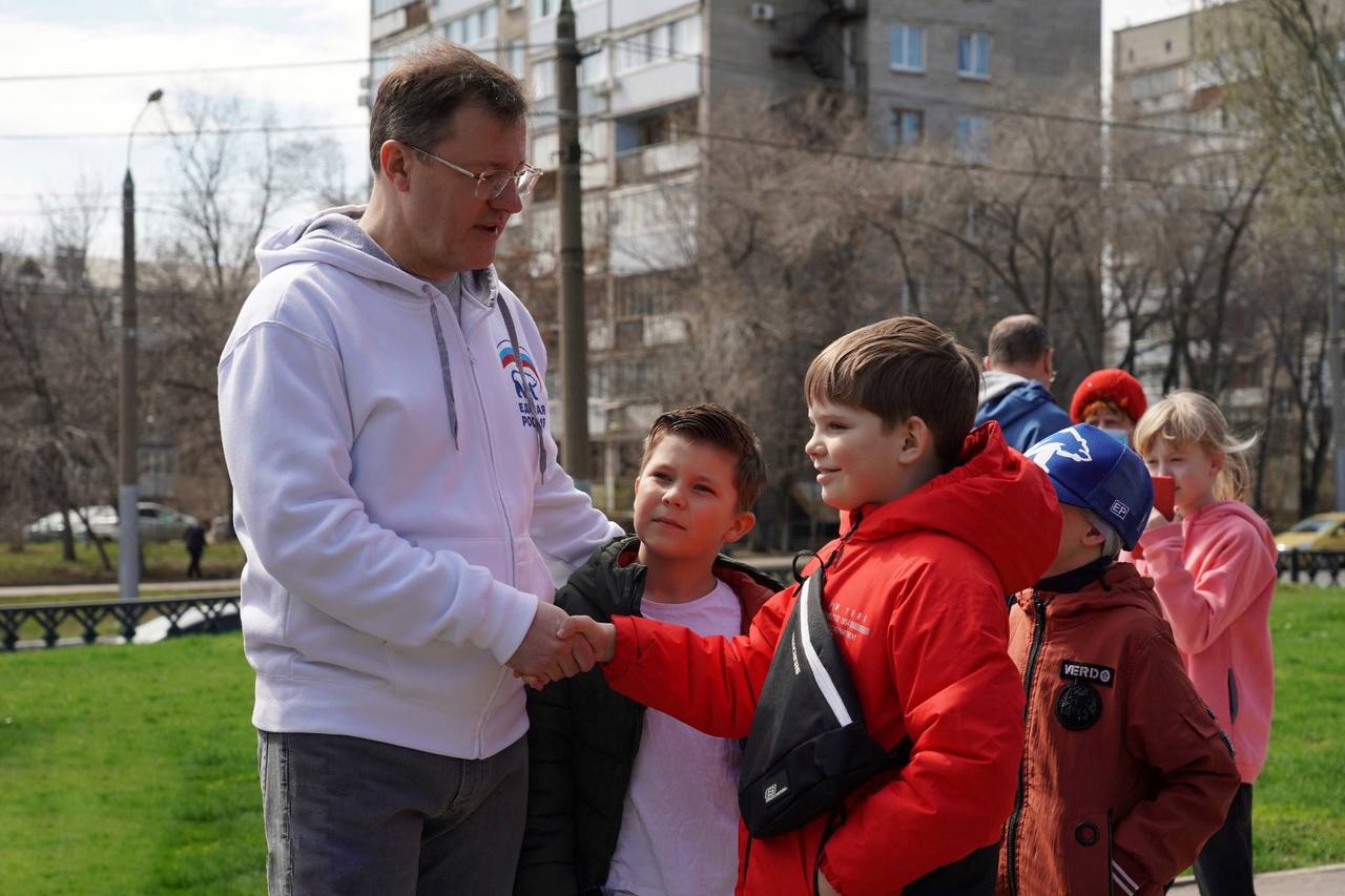 Дмитрий Азаров: Это большое счастье - обустраивать и благоустраивать родную землю