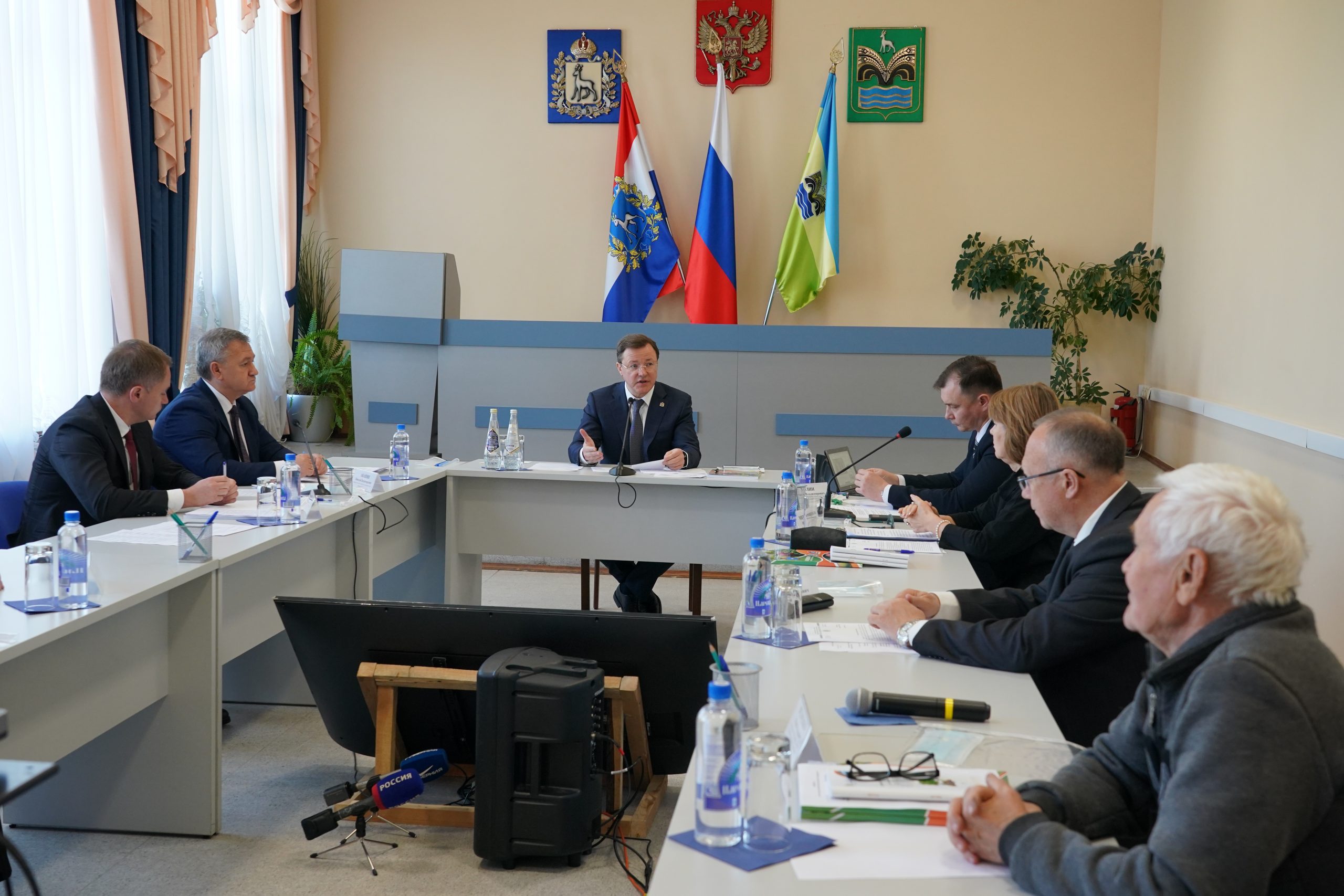 Дмитрий Азаров провел совещание с представителями садово-дачных товариществ региона