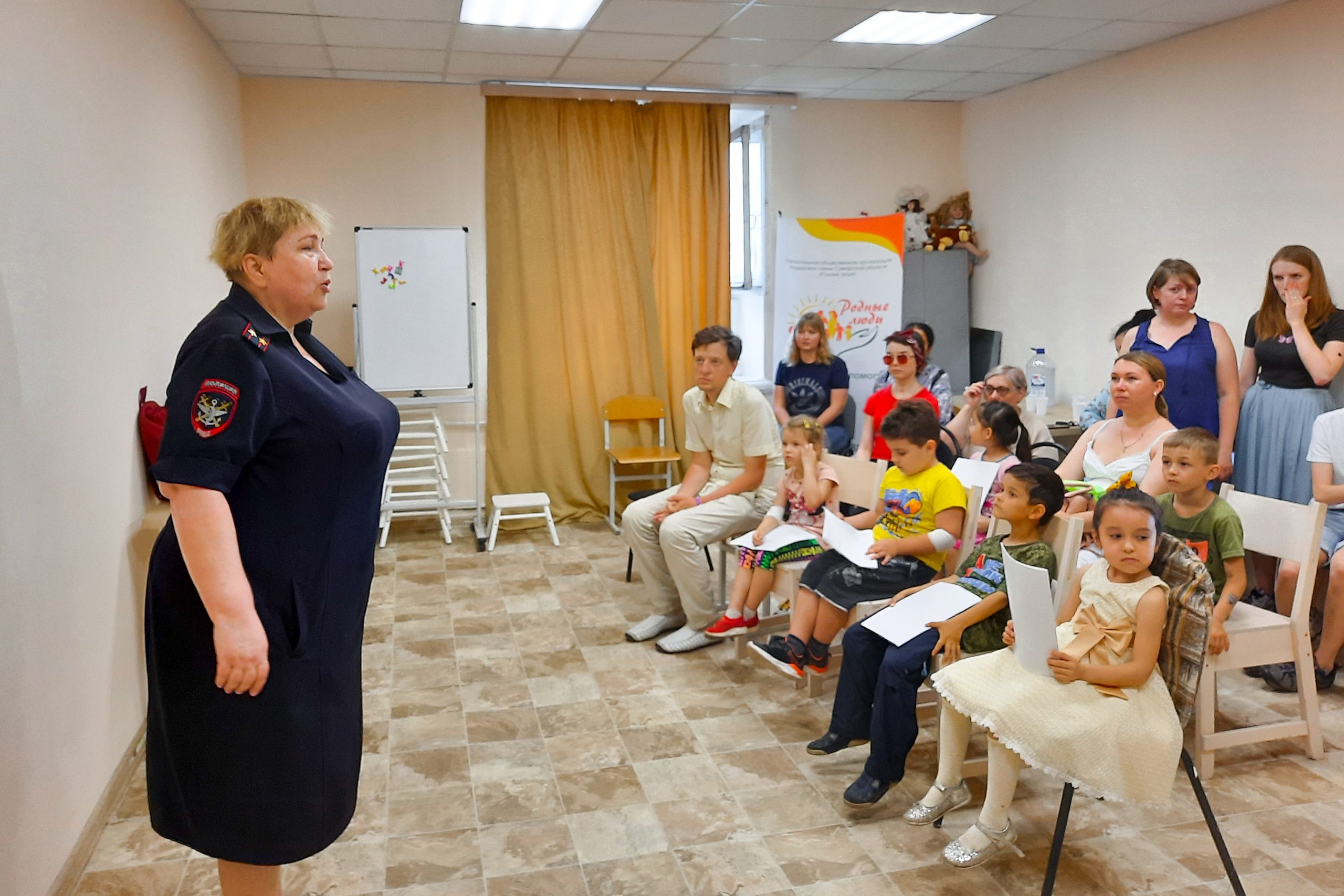 30 семей Самарской области послушали лекцию о безопасном поведении на железной дороге