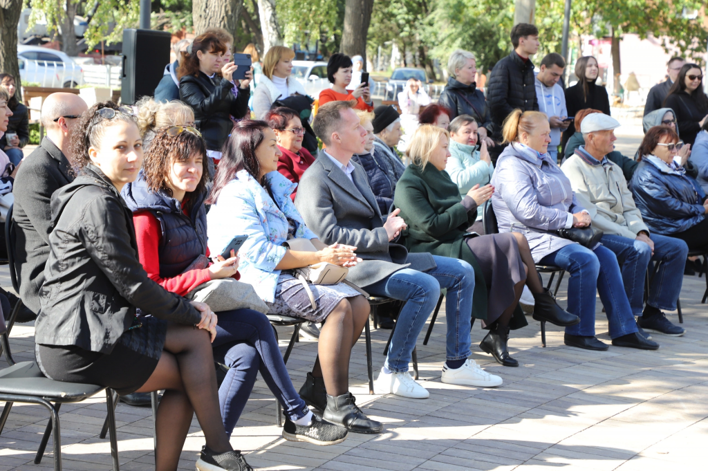 В рамках празднования Дня города состоялось торжественное открытие обновленного сквера имени Куйбышева