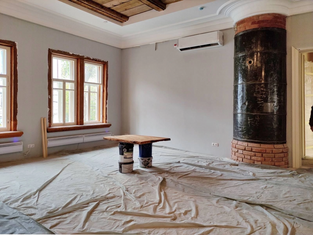 Дмитрий Азаров проверил, как идет реконструкция дома Маштакова в Самаре
