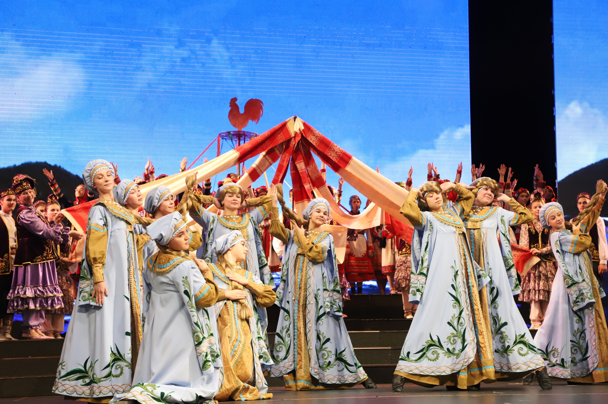 В Самаре проходит гала-концерт в рамках фестиваля «Рожденные в сердце России»