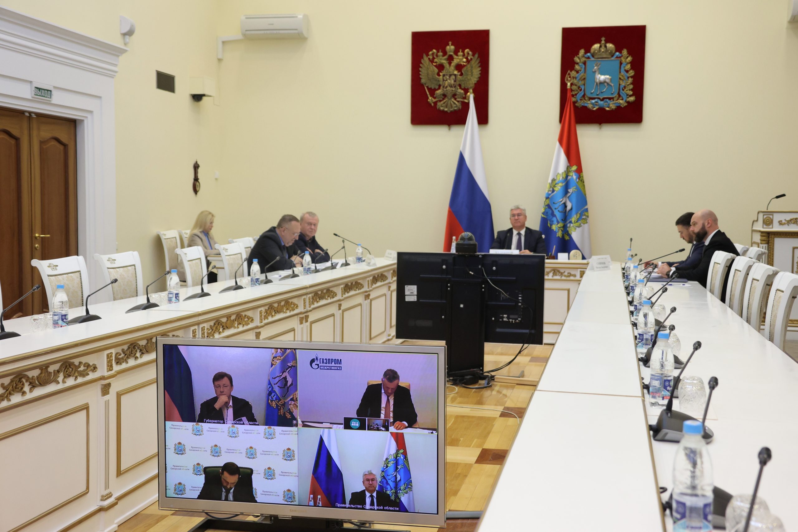 Глава региона Дмитрий Азаров провел заседание штаба по социальной газификации
