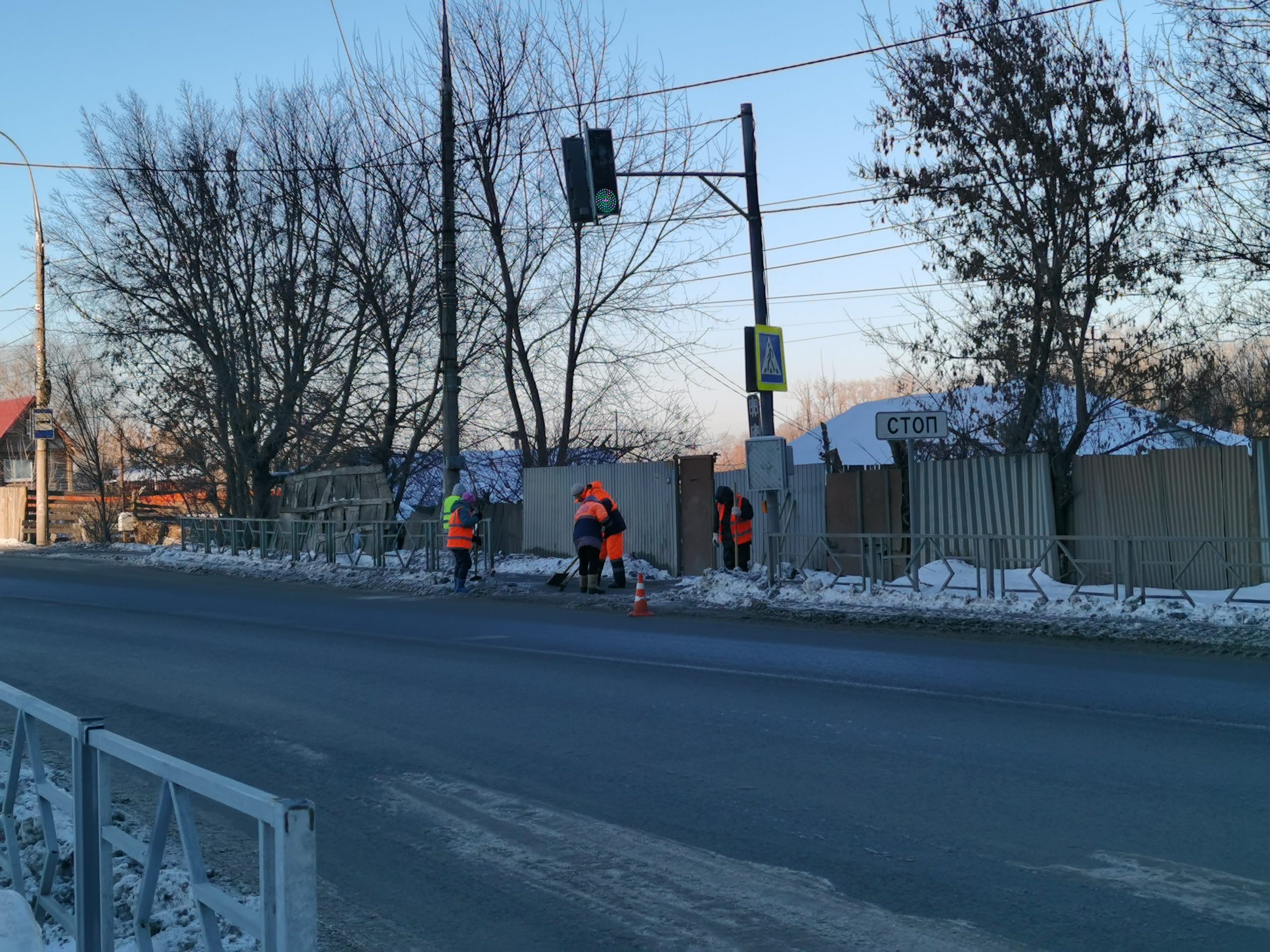 В Самаре продолжается расчистка снега с дорог, отремонтированных по профильному нацпроекту