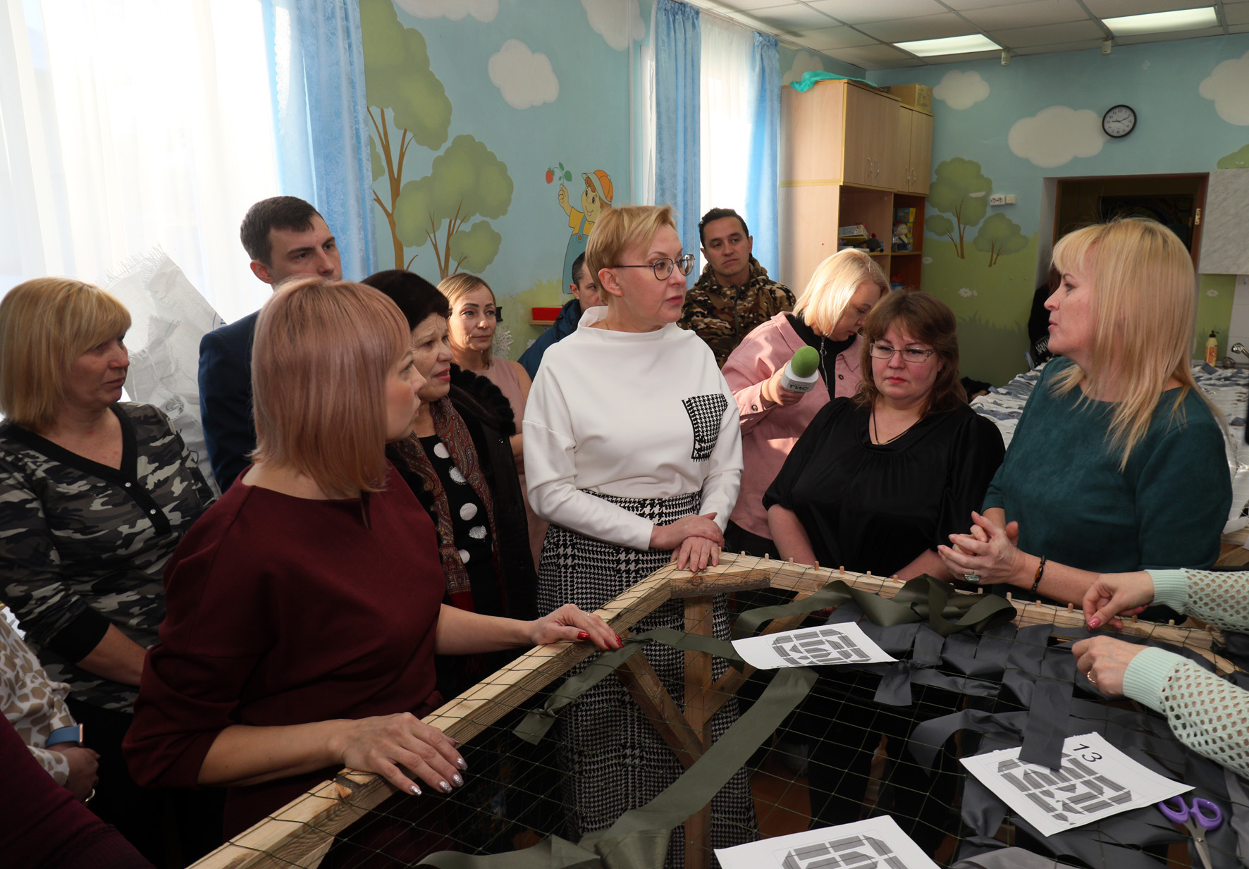 Елена Лапушкина посетила пункт самарских активистов в Зубчаниновке