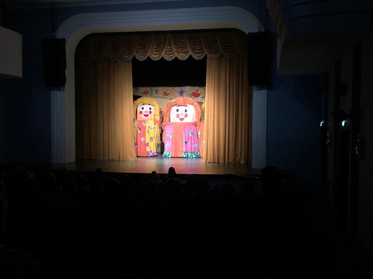 В Самарском театре кукол показали спектакль для детей-инвалидов и семей мобилизованных