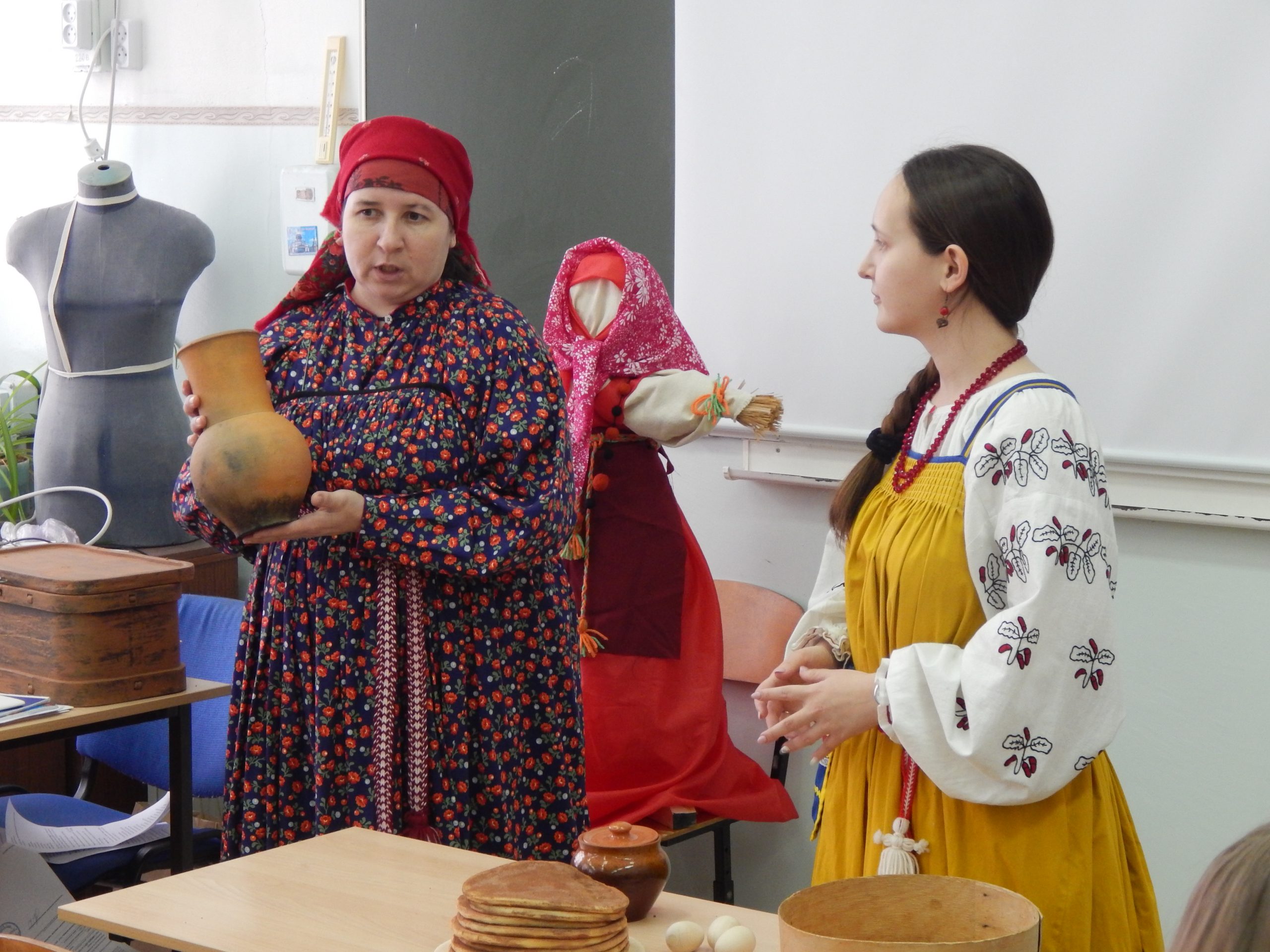 В школе № 154 детей знакомят с культурой и обычаями народов Поволжья