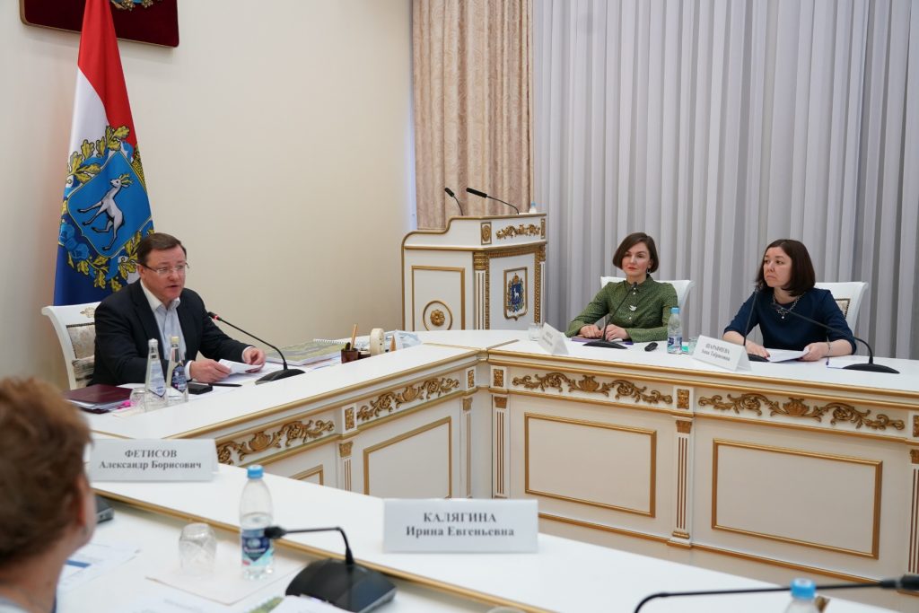 Губернатор Дмитрий Азаров провел совещание по подготовке к юбилейному Грушинскому фестивалю 