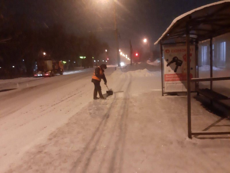 В Самаре в ночь на 22 февраля автопоезд очистил ключевые городские дороги