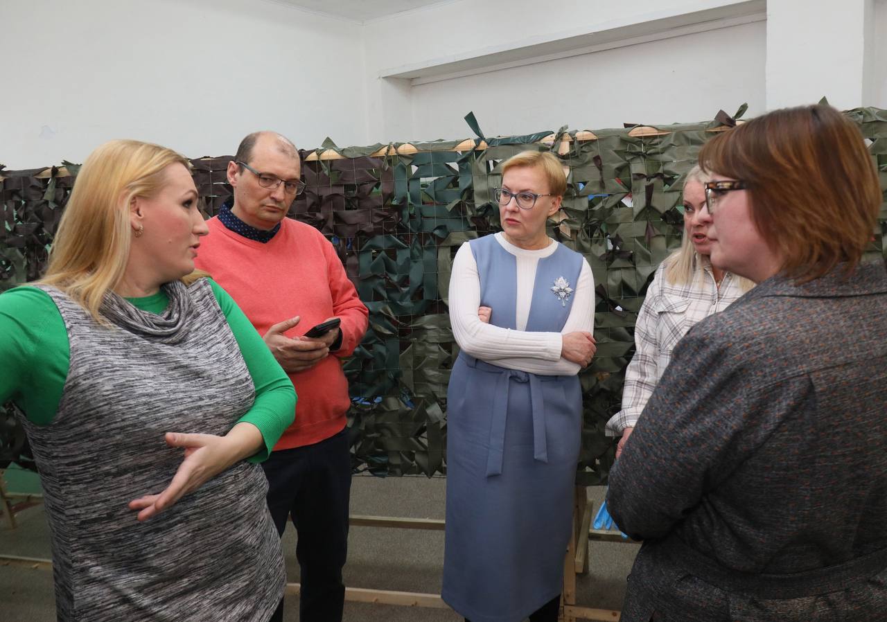 Елена Лапушкина встретилась с представителями сообщества «Самара для фронта»