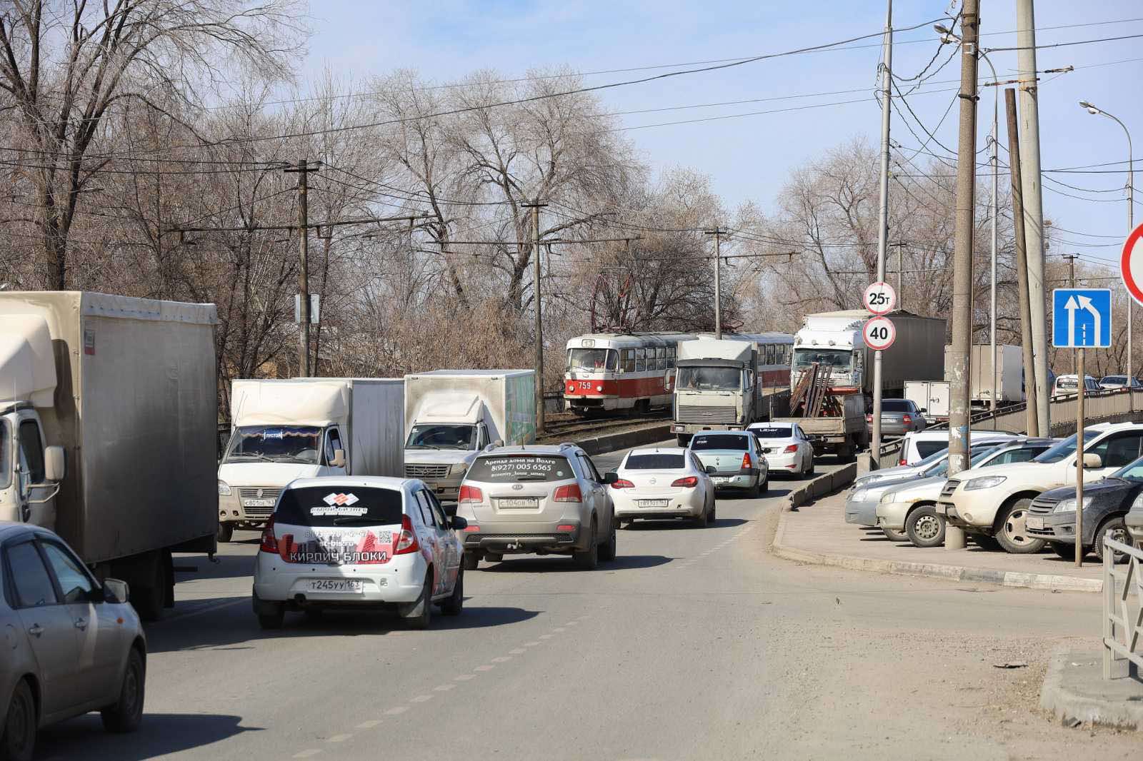 В связи с проведением работ по капитальному ремонту путепровода «139 км» по улице Земеца будет временно ограничено движение транспорта