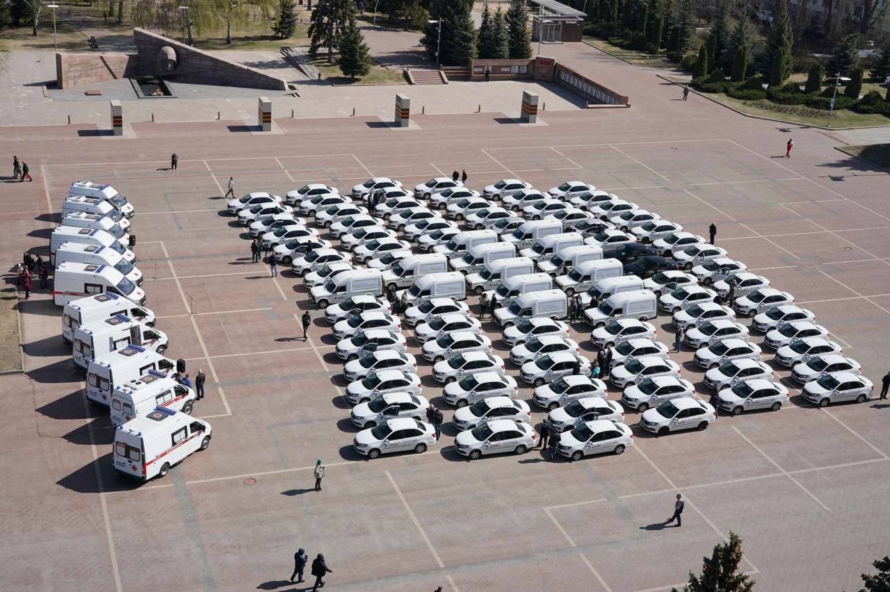 В медучреждения Самарской области поступило более ста новых машин скорой и неотложки