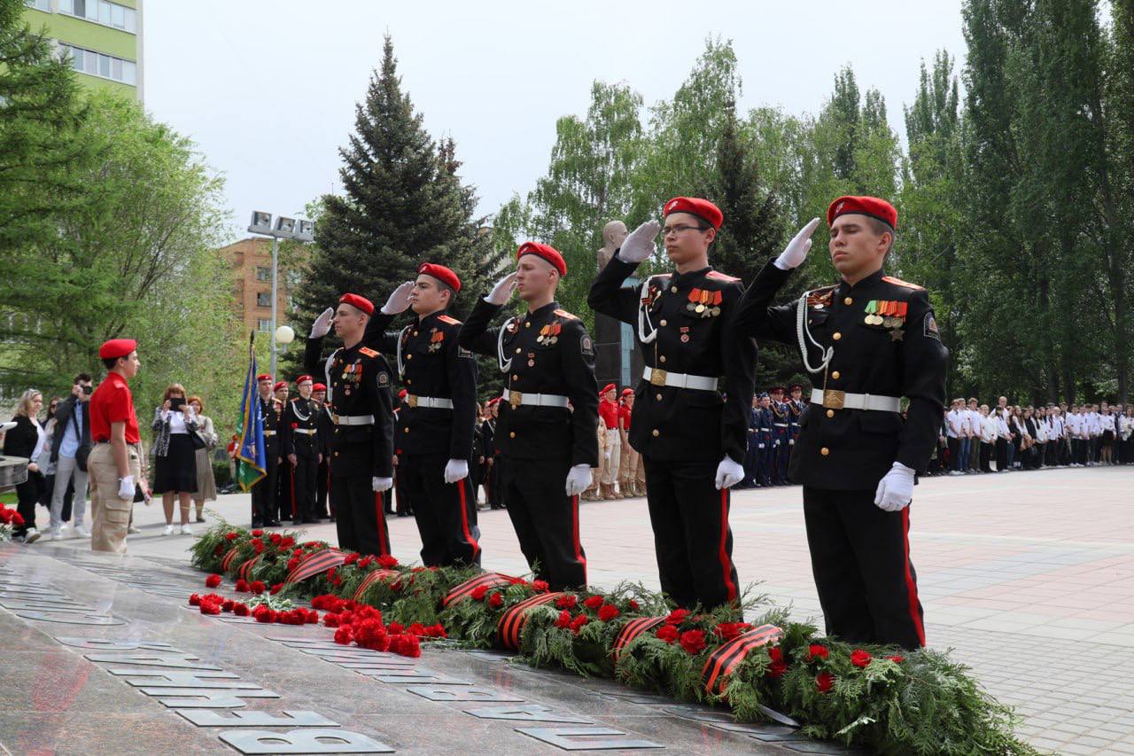 В самарском парке Победы прошла выставка 26-ти школьных музеев боевой славы