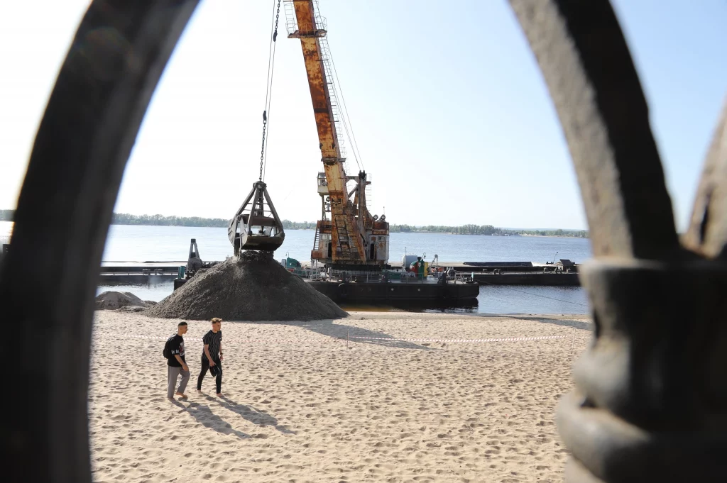 В Самаре начинаются основные работы по подготовке городских пляжей