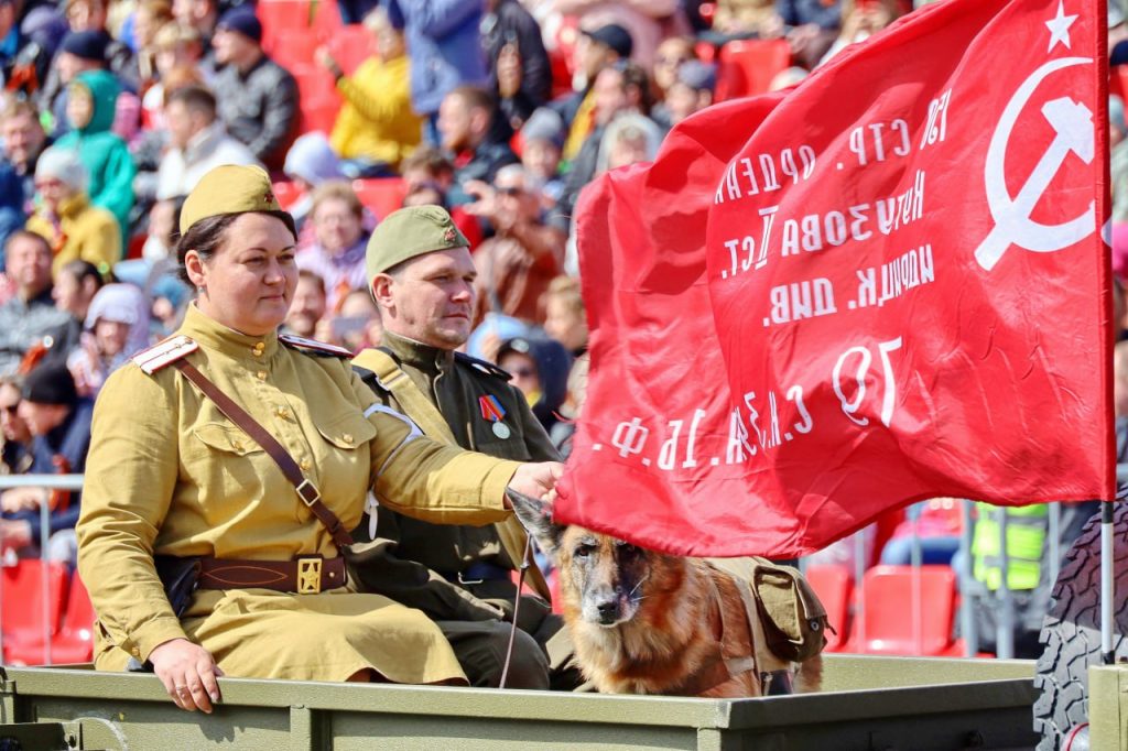 На площади Куйбышева в Самаре 9 мая 2023 года прошел Парад Победы. Фоторепортаж