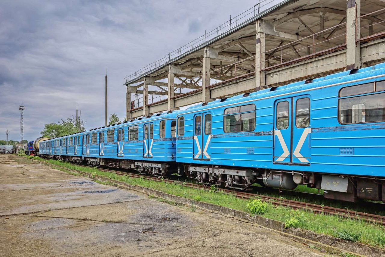 Из Самары в Санкт-Петербург отправили 6 вагонов метро для капитального ремонта