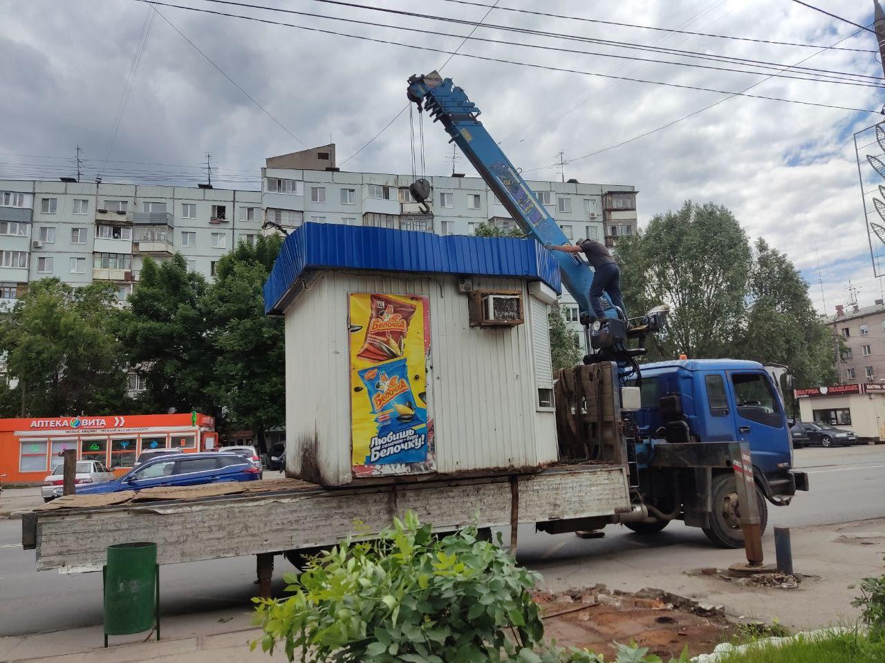 В Кировском районе Самары снесли киоск, где незаконно торговали алкоголем