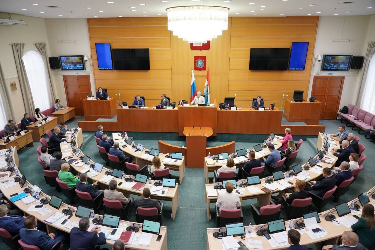 Дмитрий Азаров выступил на заключительном заседании весенней сессии Самарской губдумы