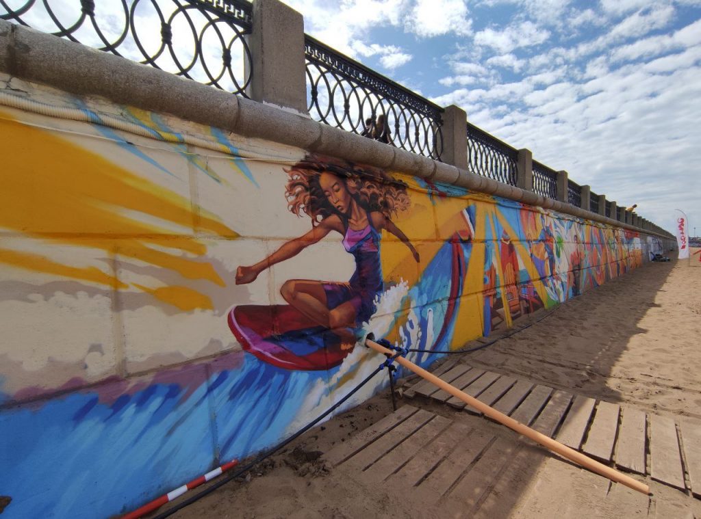На самарской набережной появились граффити с летними видами спорта