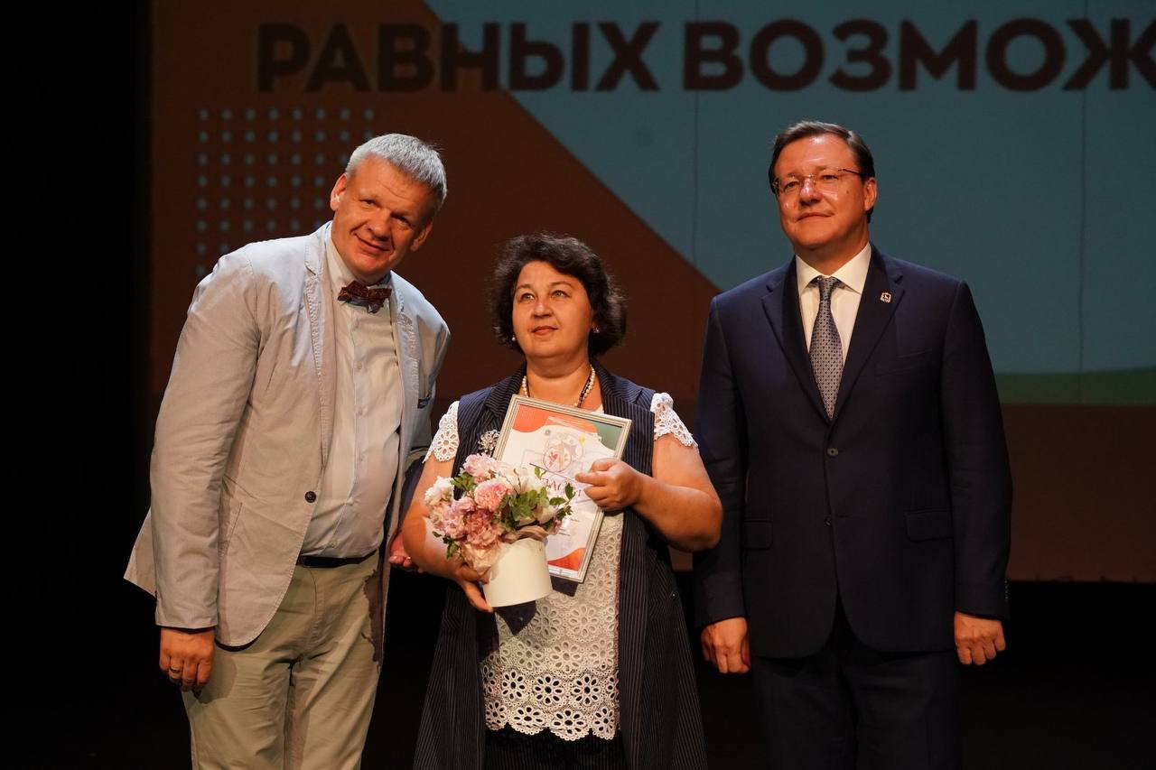 В Самаре губернатор Дмитрий Азаров отметил лауреатов IV Всероссийского парафестиваля
