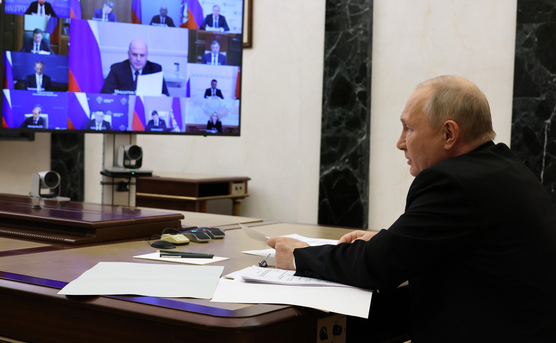 Губернатор Дмитрий Азаров принял участие в обсуждении вопросов стратегического развития России