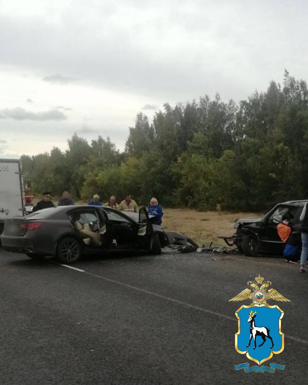 В Самарской области столкнулись две иномарки, один водитель погиб
