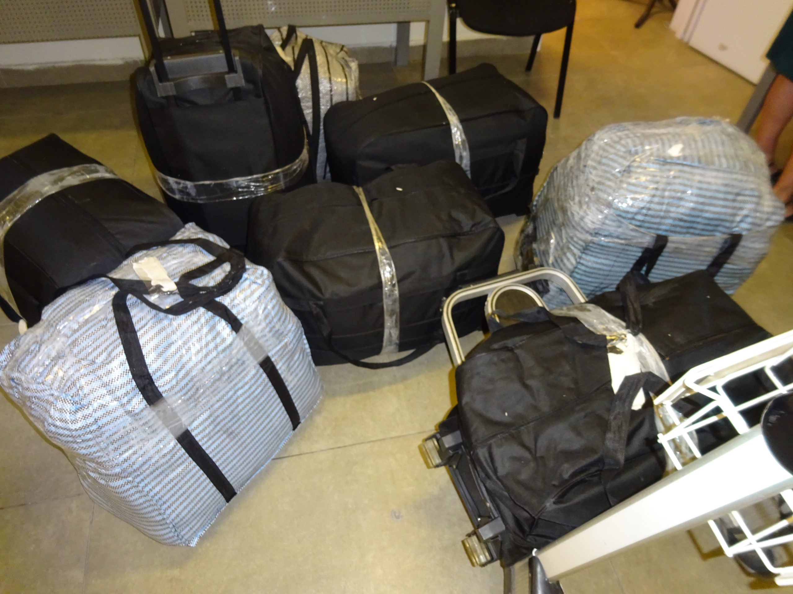 Самарские таможенники нашли более 130 кг турецкой одежды без документов