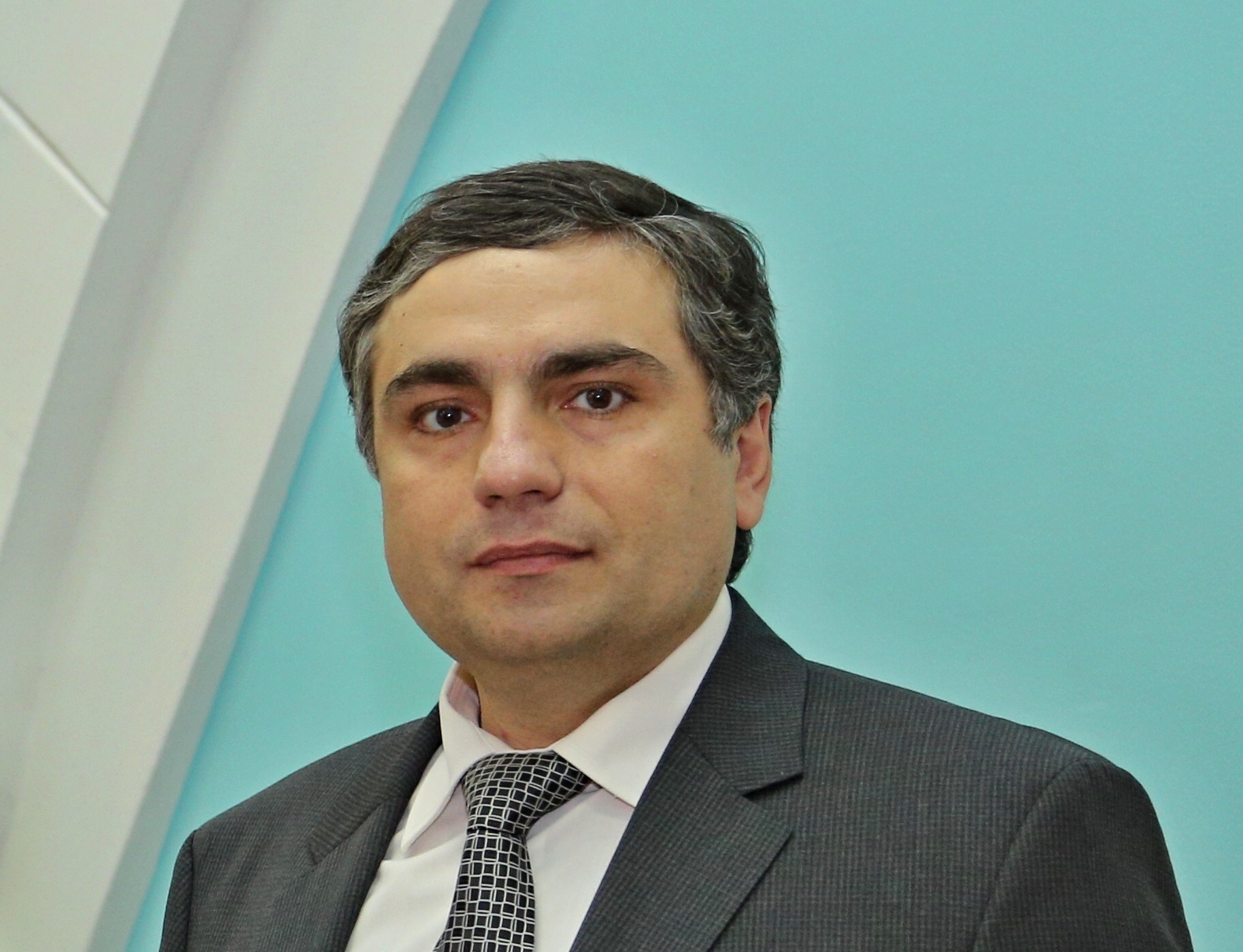 Губернатор Дмитрий Азаров назначил Виктора Акопьяна министром образования Самарской области