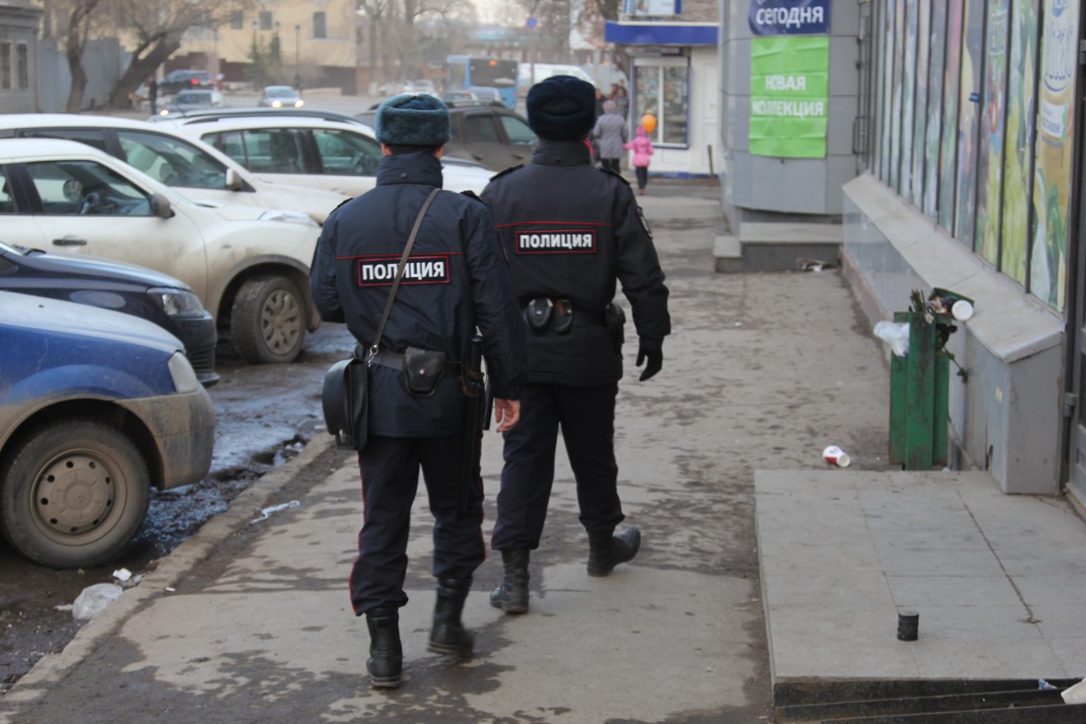 В Самарской области разыскивают мужчин, подозреваемых в краже детских игрушек