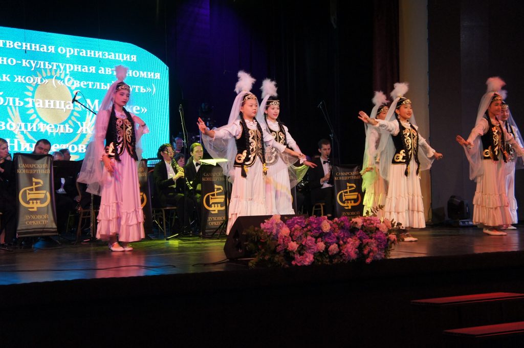 В столице губернии в десятый раз прошел межнациональный фестиваль «Когда мои друзья со мной»