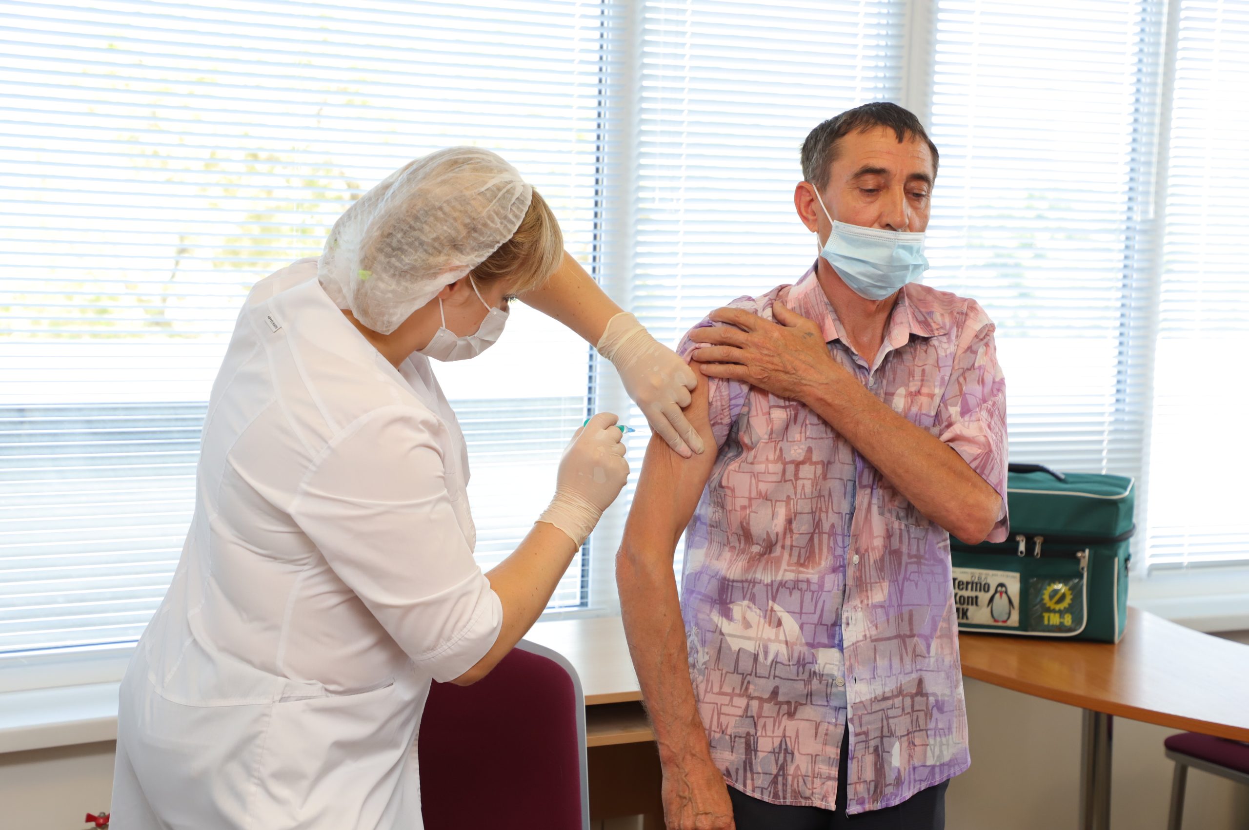 Более 20 тысяч жителей Самарской области из групп риска вакцинировались от COVID-19
