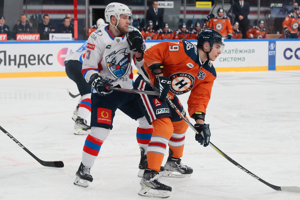 Тольяттинские хоккеисты «Лады» уступили «Нефтехимику» в повторном матче
