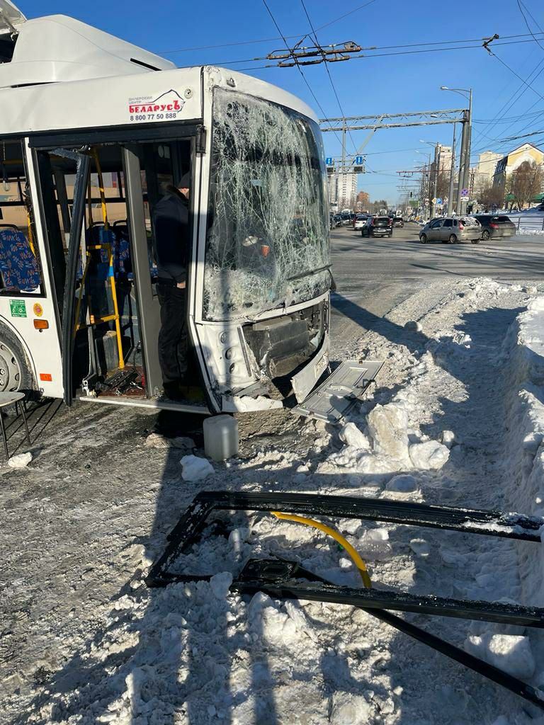 На Московском шоссе столкнулись два автобуса