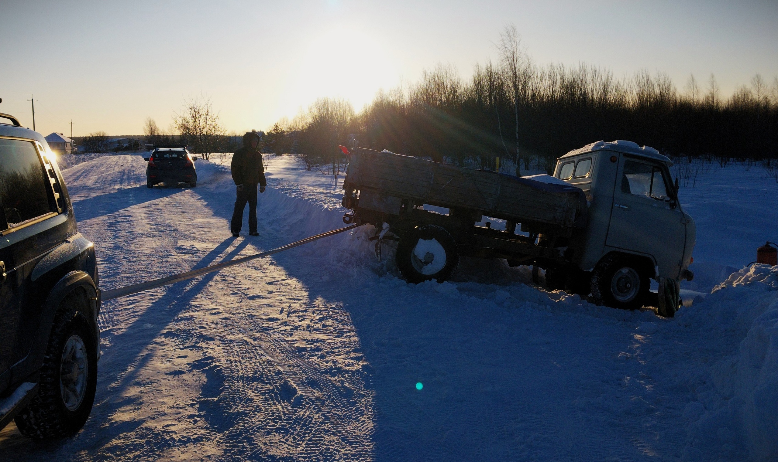 Застряла машина и закончился бензин: в Самарской области работает движение «Джип Алерт»