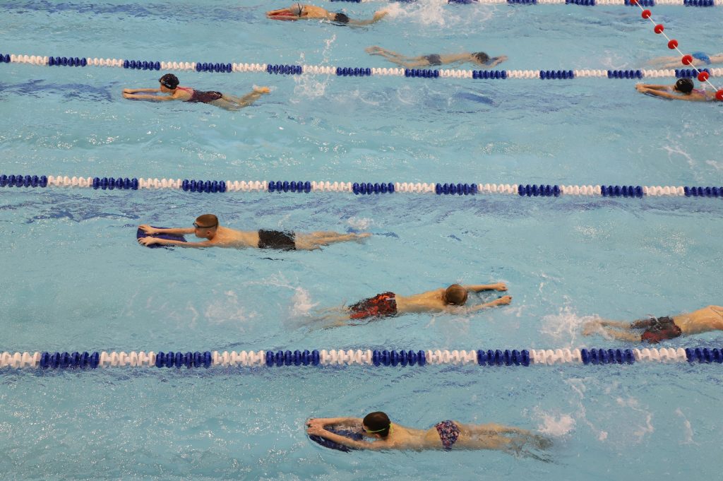 В новом бассейне в Куйбышевском районе начались тренировки спортсменов
