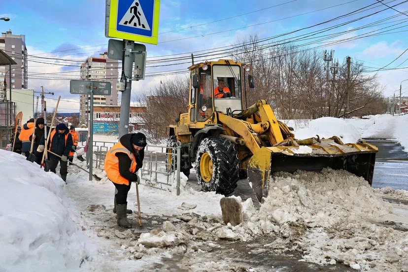 За уборкой снега на дорогах Самары следят специалисты и общественники