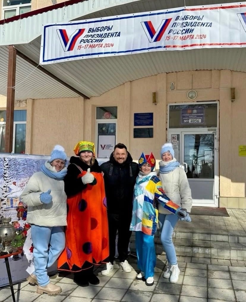 Лидер группы «Руки Вверх!» Сергей Жуков проголосовал на выборах президента России в Тольятти