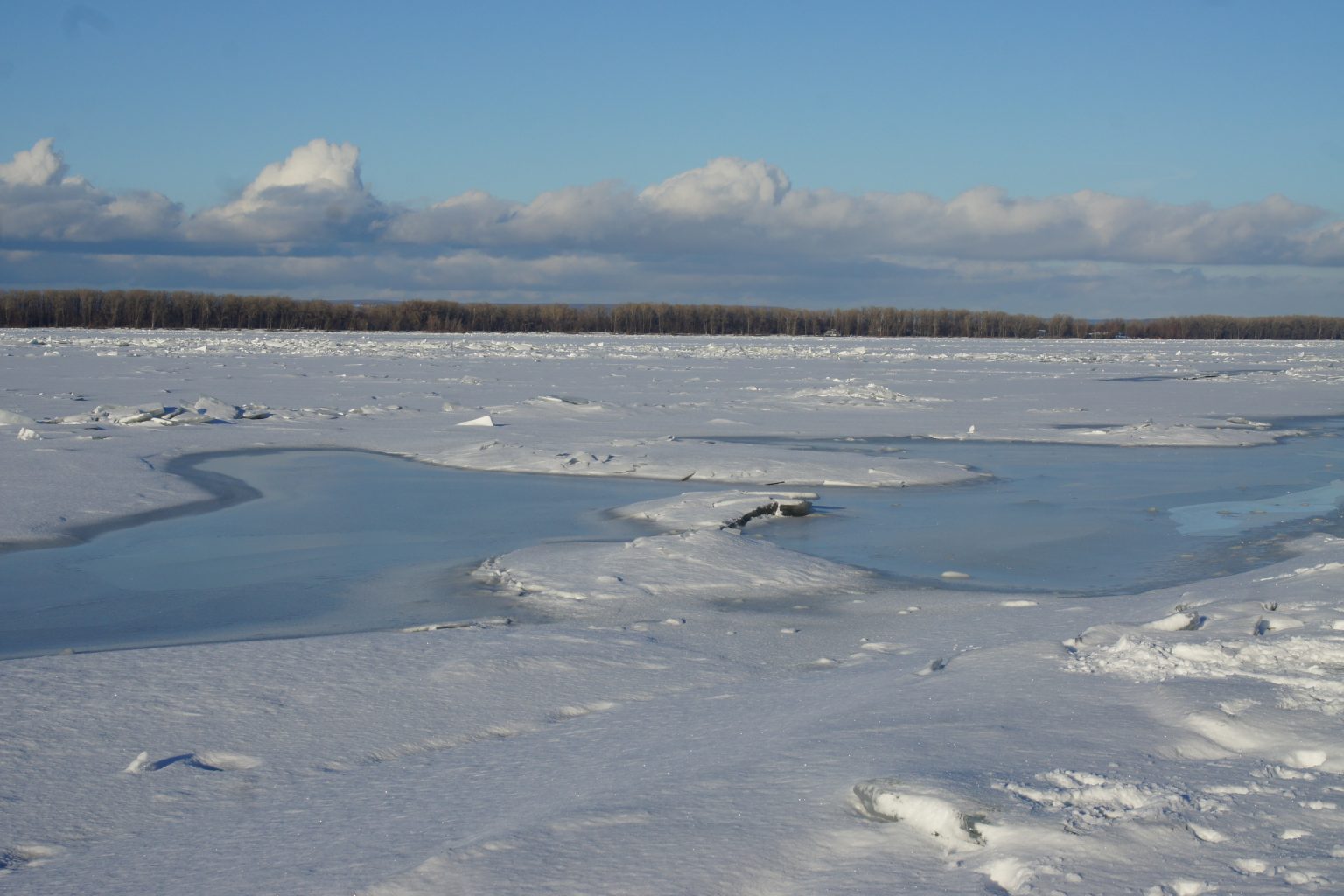 Самарские синоптики измерили толщину льда на реках области