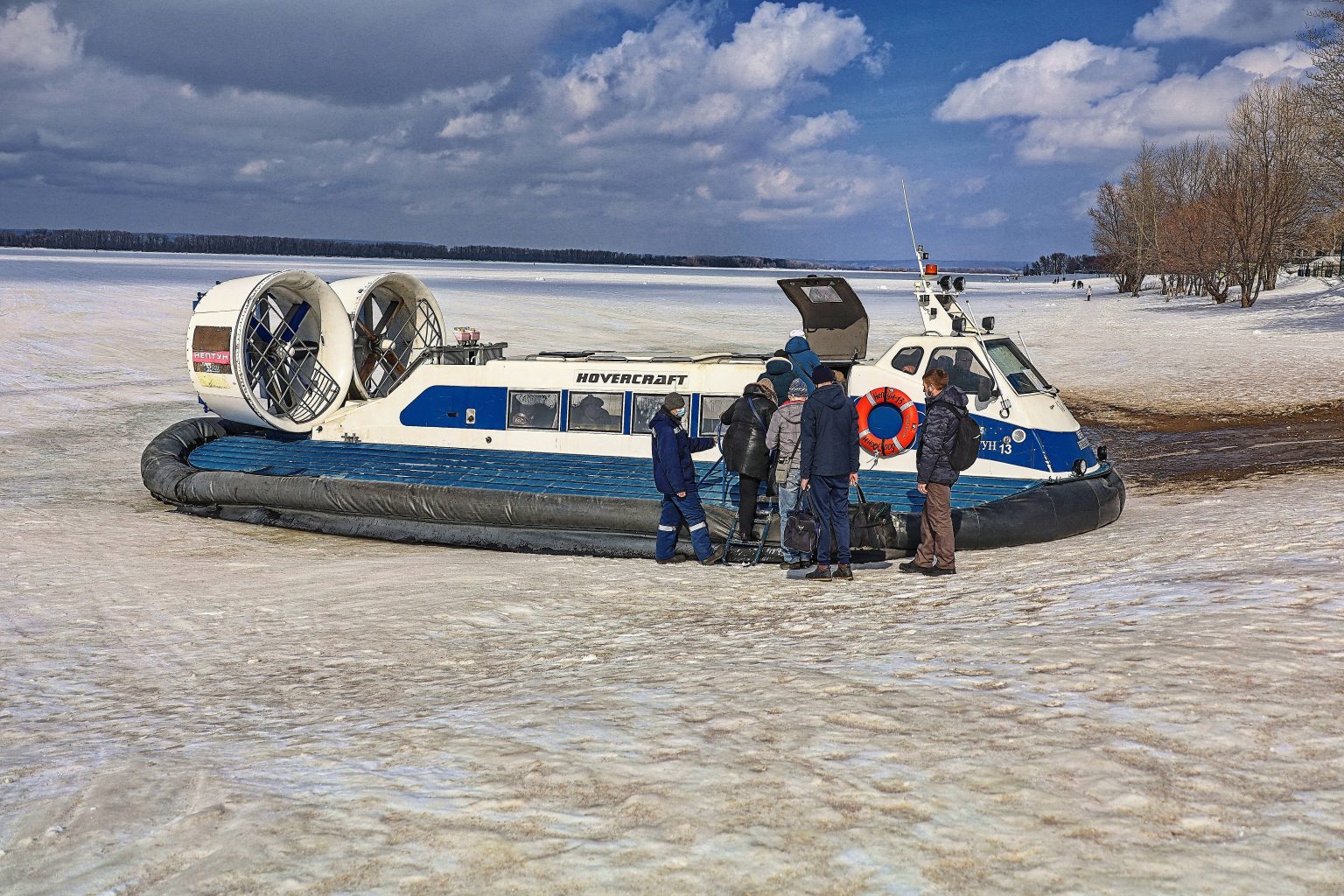 Ограничили движение судов на воздушной подушке из Самары в Рождествено