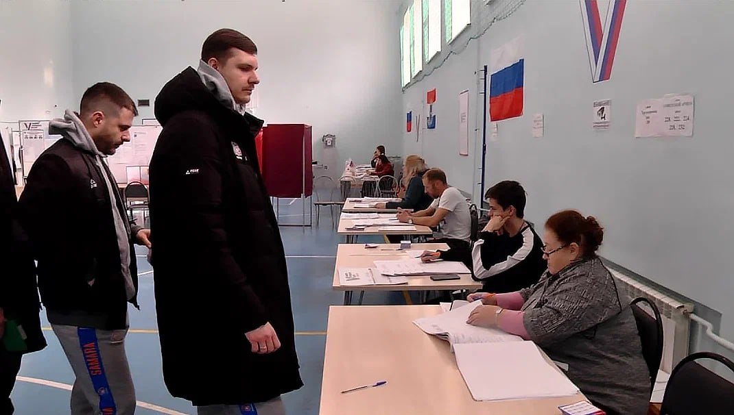 Игроки БК «Самара» проголосовали на выборах Президента России