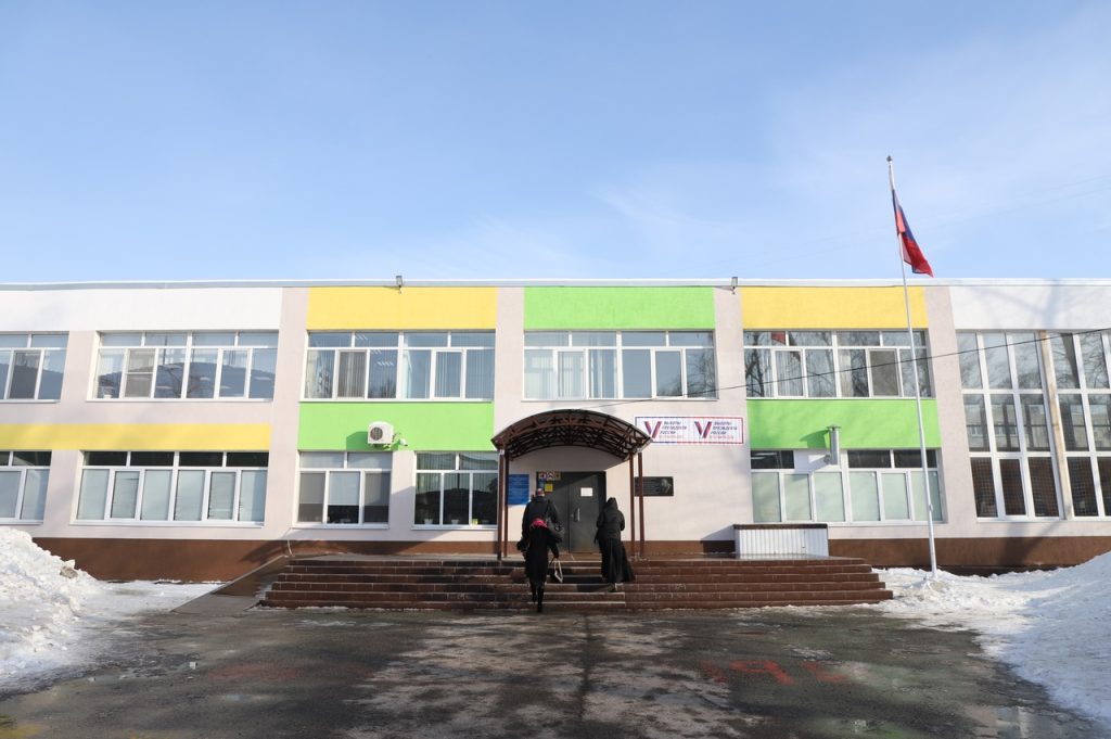 В самарской школе № 24 обновили спортивный зал