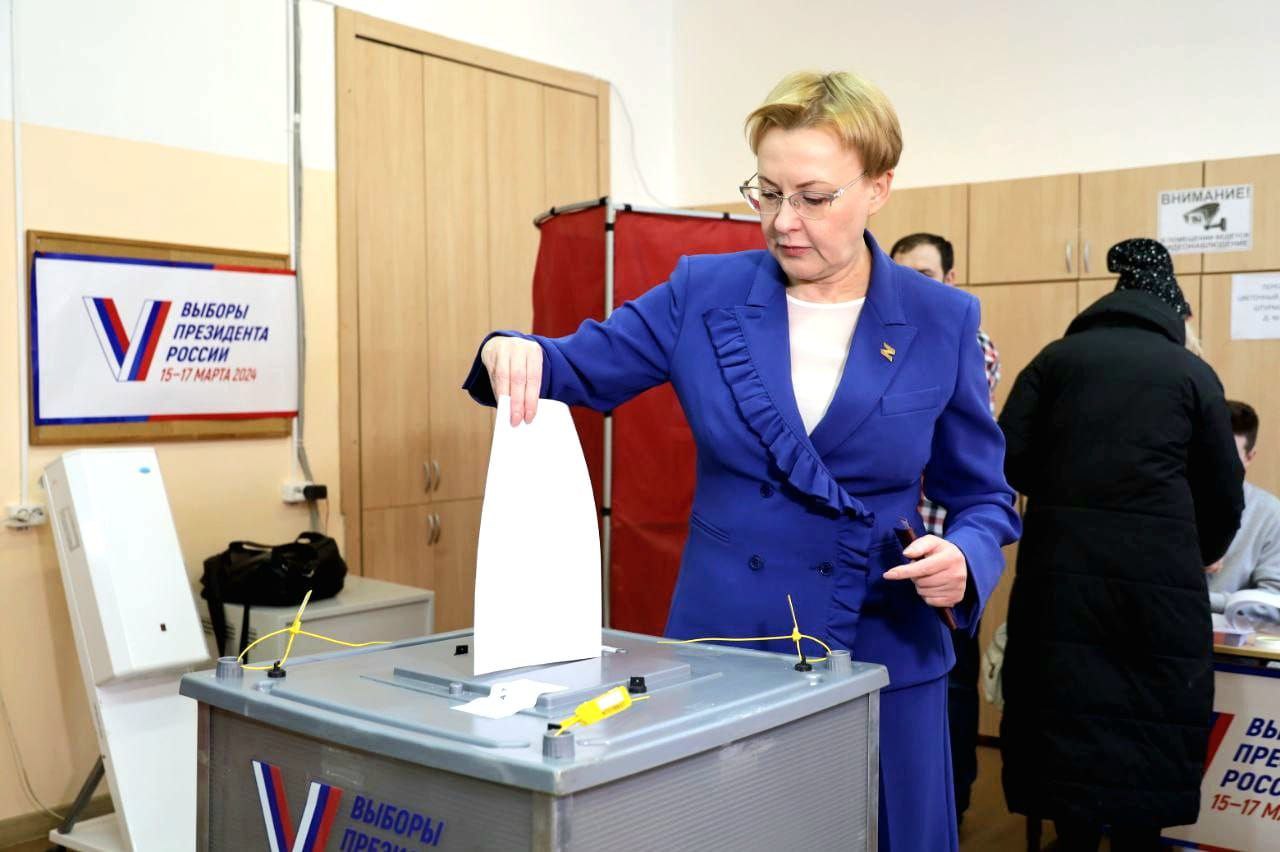Глава Самары Елена Лапушкина приняла участие в выборах президента России
