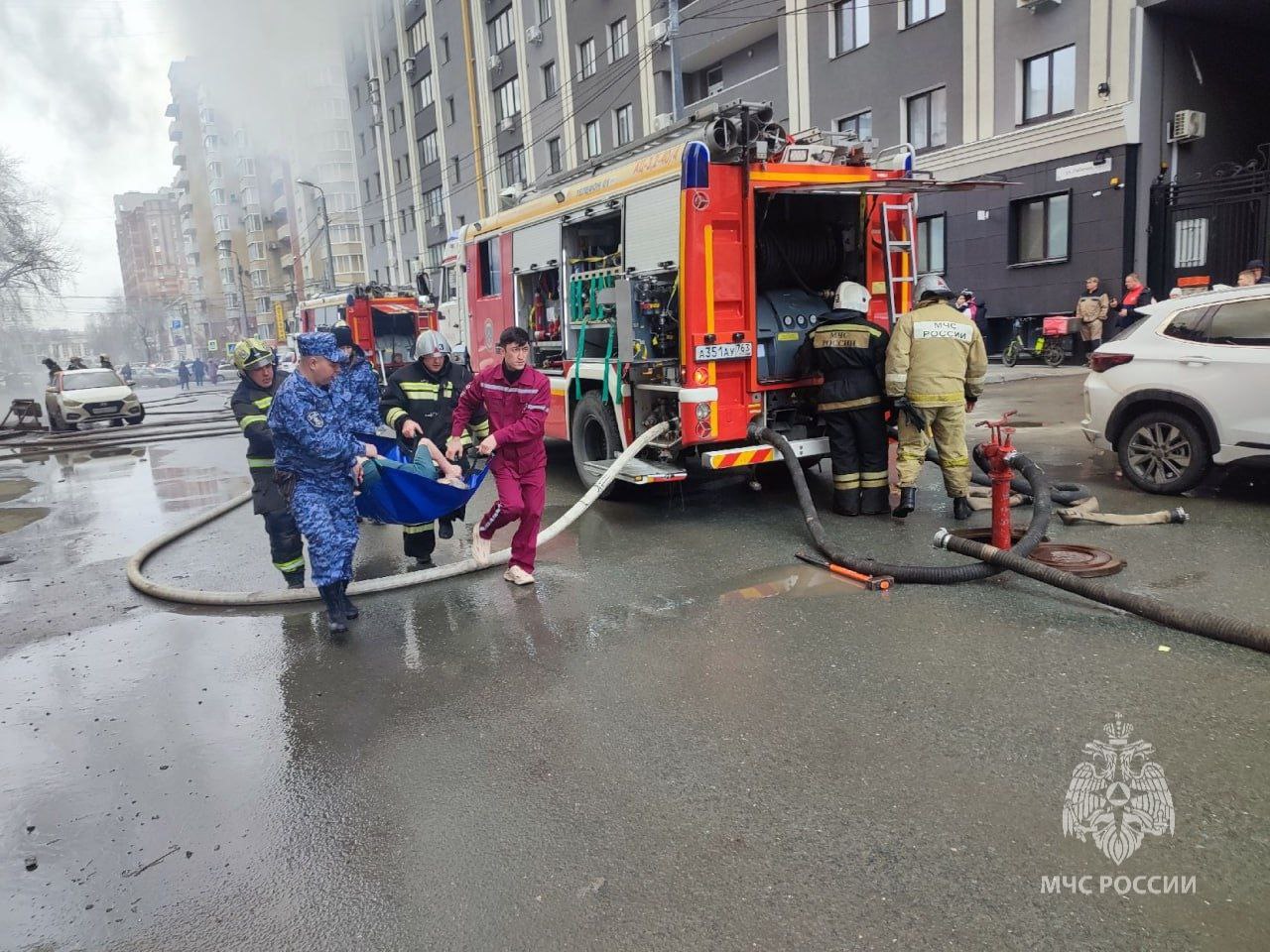 На пожаре в историческом центре Самары спасли двух человек 