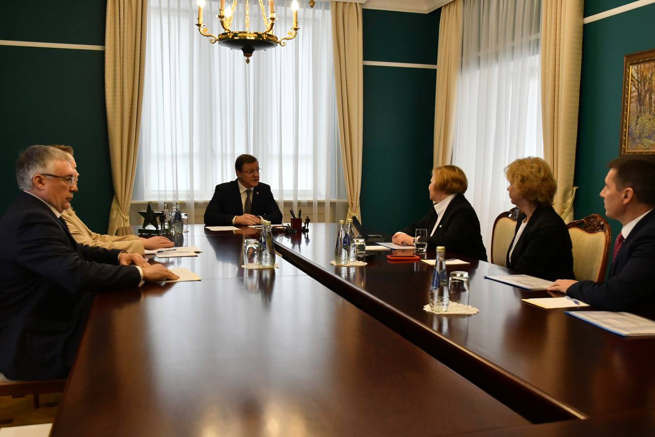 В Самаре губернатор Дмитрий Азаров встретился с новым руководителем Поволжского банка Сбербанка