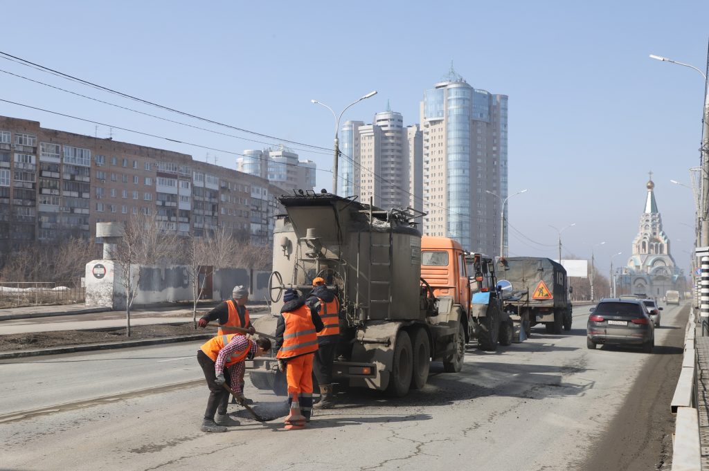 После дождей в Самаре возобновили поддерживающий ремонт дорог