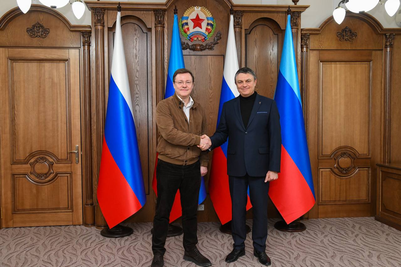 Самарский губернатор Дмитрий Азаров встретился с главой ЛНР Леонидом Пасечником