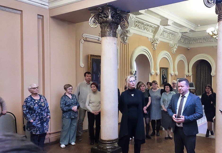 Работникам Самарского художественного музея рассказали о Всероссийском голосовании за объекты благоустройства
