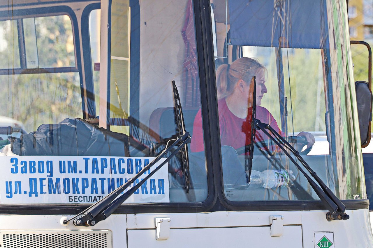 Заказные бесплатные автобусы по улице Ново-Садовой стали ходить еще чаще