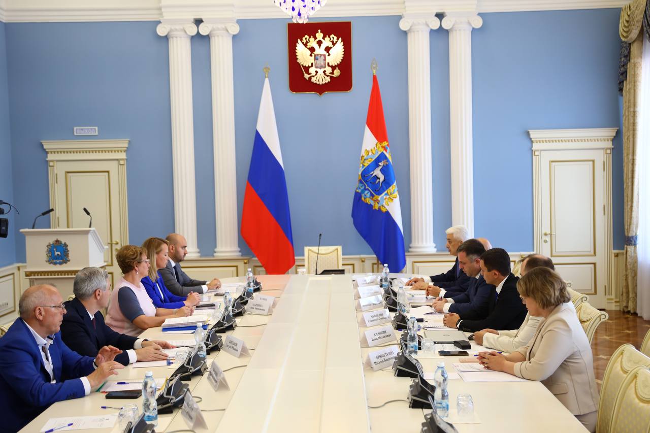 Врио губернатора обсудил с руководством компании «Россети Волга» развитие электросетевого комплекса региона
